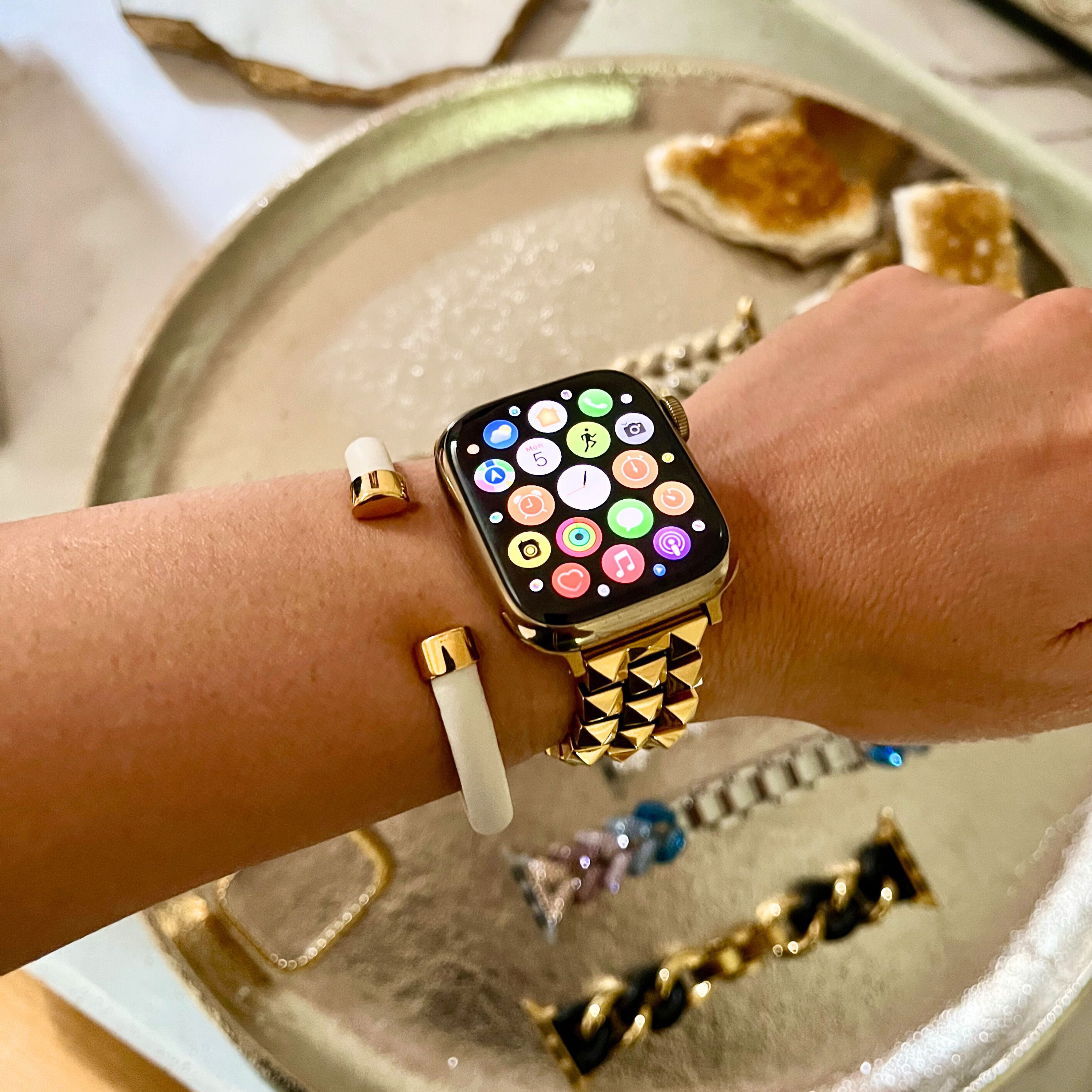 Leather Cuff Bracelet - Goldenerre Women's Apple Watch Bands and Jewelry