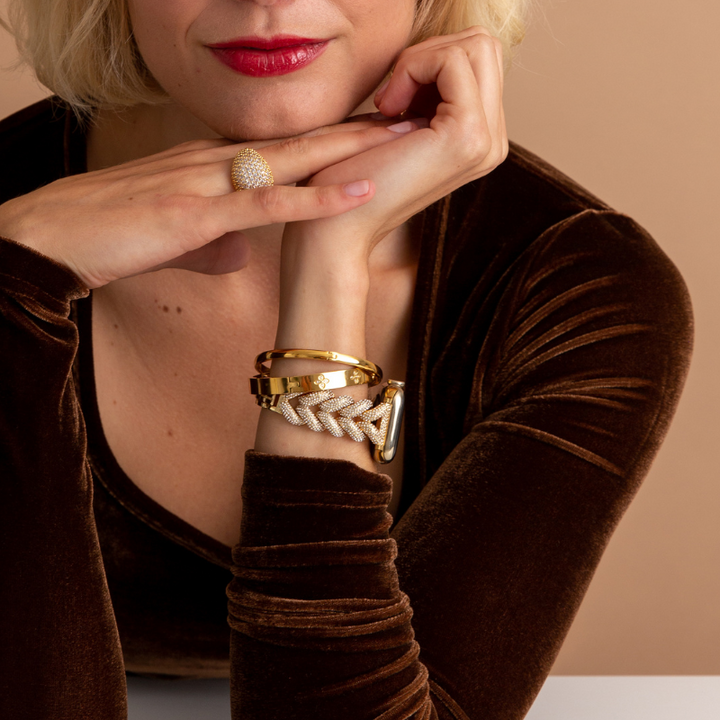 Apple store wristbands deals